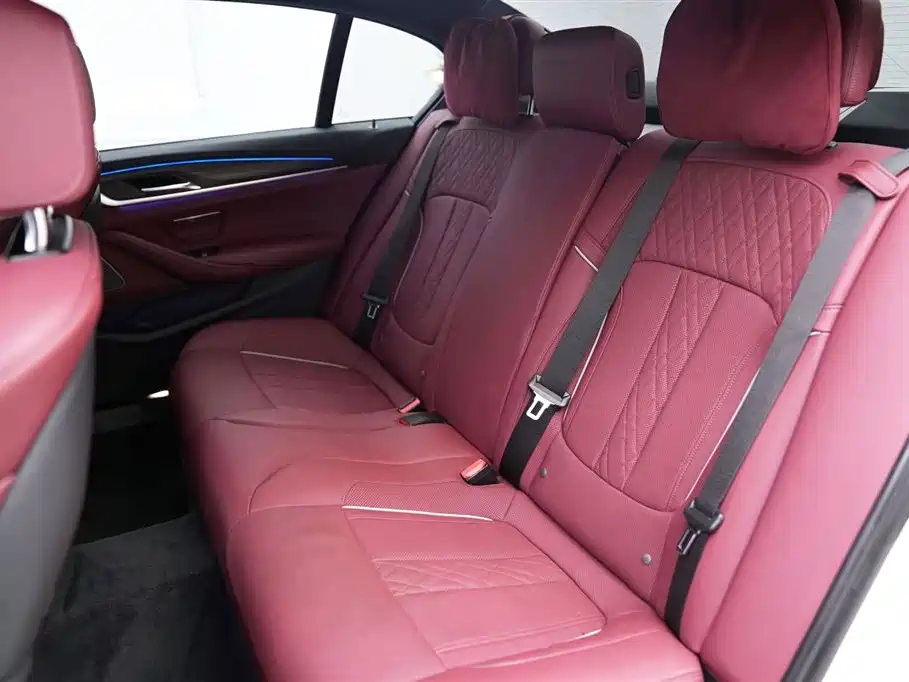 BMW 5 Series 2022 Facelift 2 530Li Exclusive M Sports Package купить на сайте DeffCars