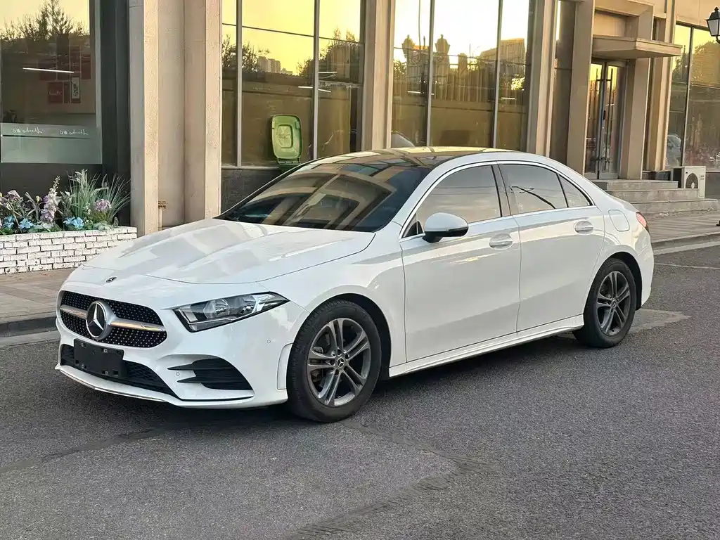Mercedes-Benz A-Class 2021 A 180 L Sports Sedan купить на сайте DeffCars