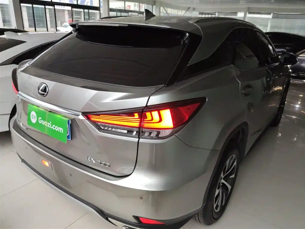 Lexus RX 2020 facelift 300 two-wheel drive elite version купить на сайте DeffCars