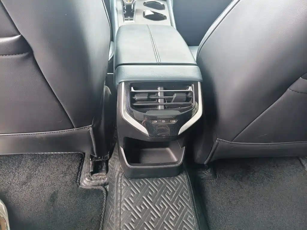 MG7 2023 2.0T Automatic Beauty Hunting Luxury Edition купить на сайте DeffCars