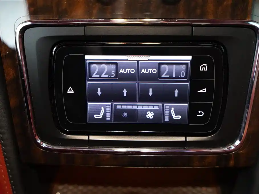 Flying Spur 2016 4.0T V8 Standard Edition купить на сайте DeffCars