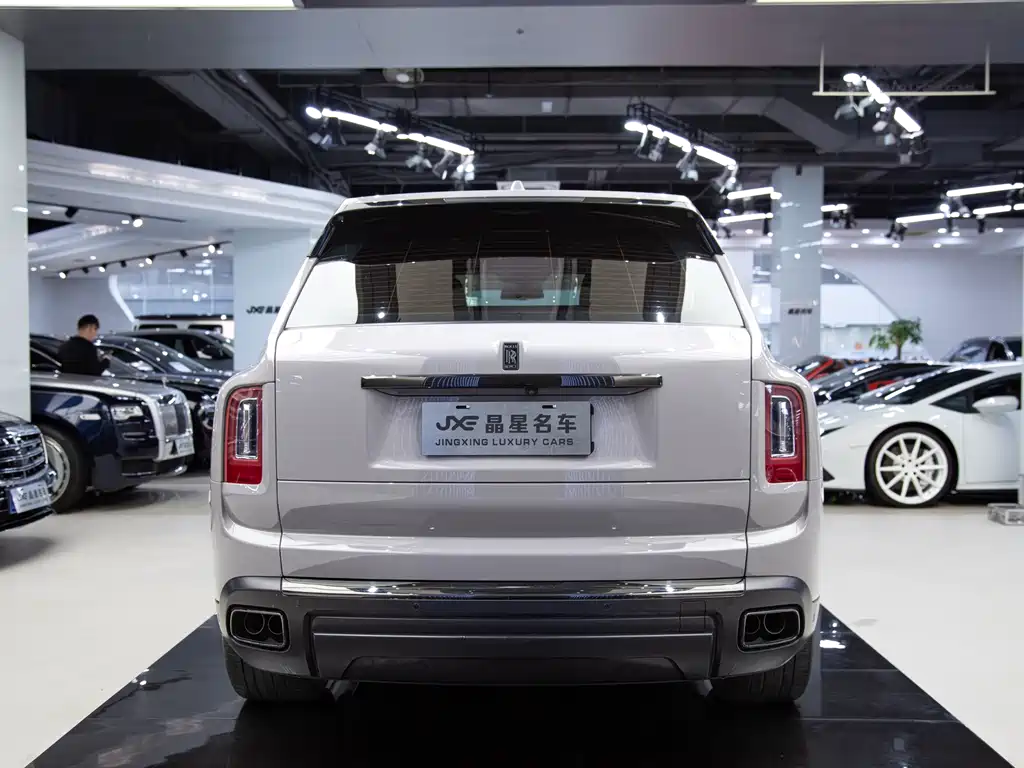 Cullinan 2020 Black Badge купить на сайте DeffCars