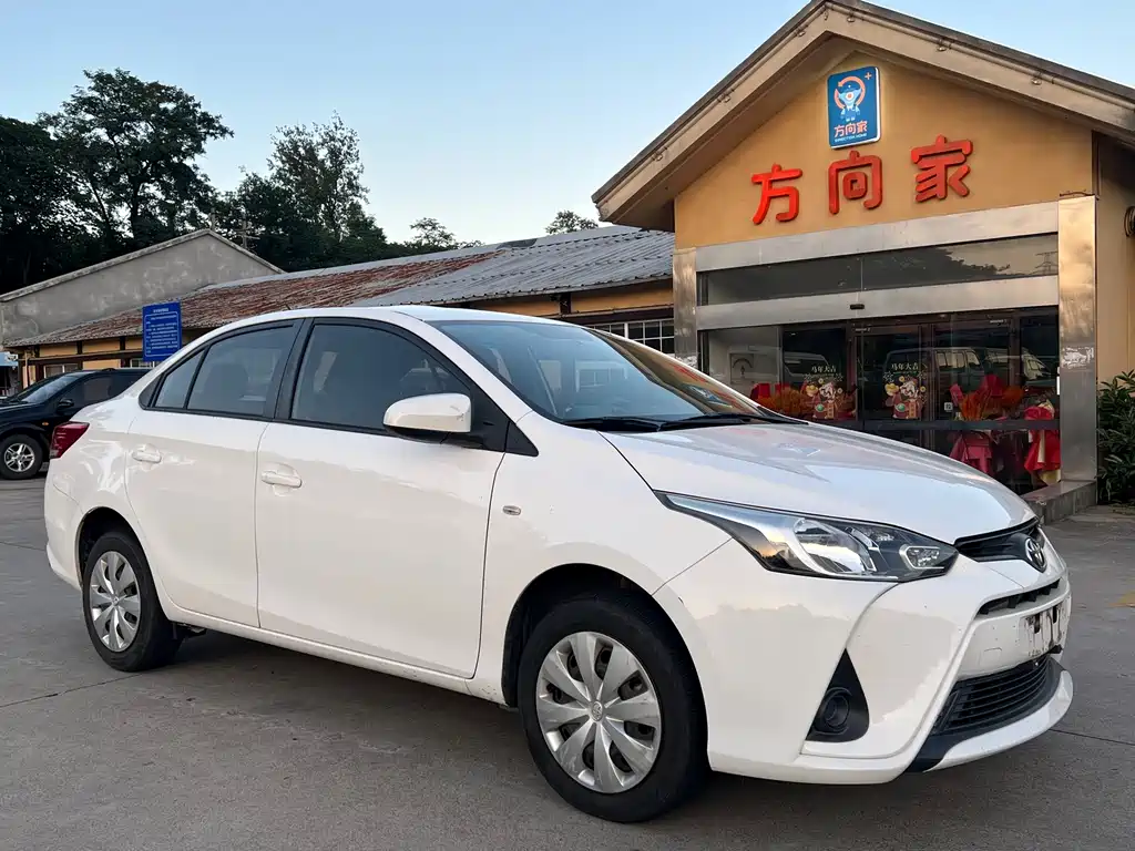 YARiS L 2017 1.5E CVT Charming Edition купить на сайте DeffCars