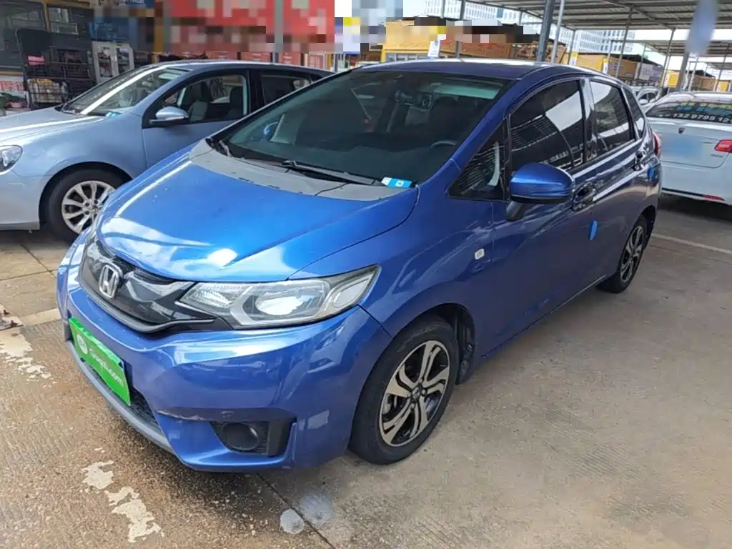 Fit 2016 1.5L LXS CVT Comfort Skylight Edition купить на сайте DeffCars