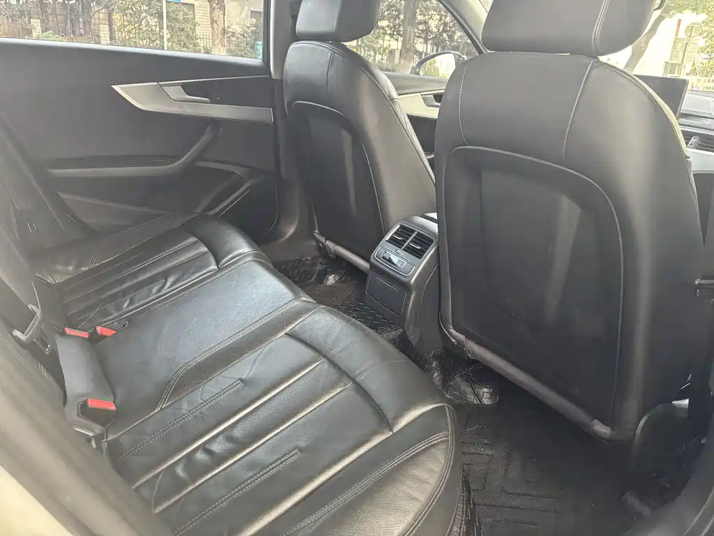 Audi A4L 2018 30th anniversary model 45 TFSI quattro personalized sports version купить на сайте DeffCars