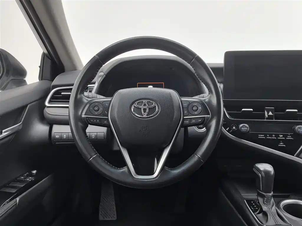 Camry 2023 2.5G Deluxe Edition купить на сайте DeffCars