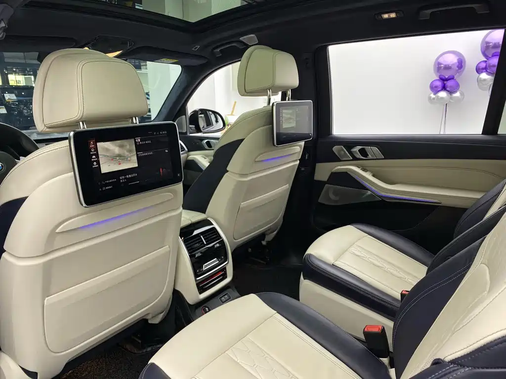 BMW X7 2020 xDrive M50i купить на сайте DeffCars