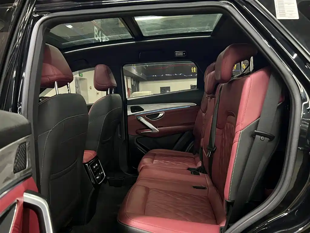 Jietu X70 PLUS 2023 model 1.5T DCT Brave PLUS 7 seats купить на сайте DeffCars