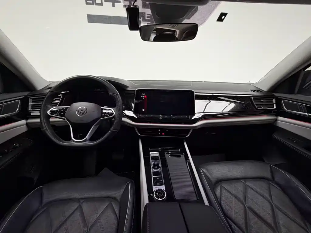 Touron 2024 380TSI four-wheel drive luxury version купить на сайте DeffCars
