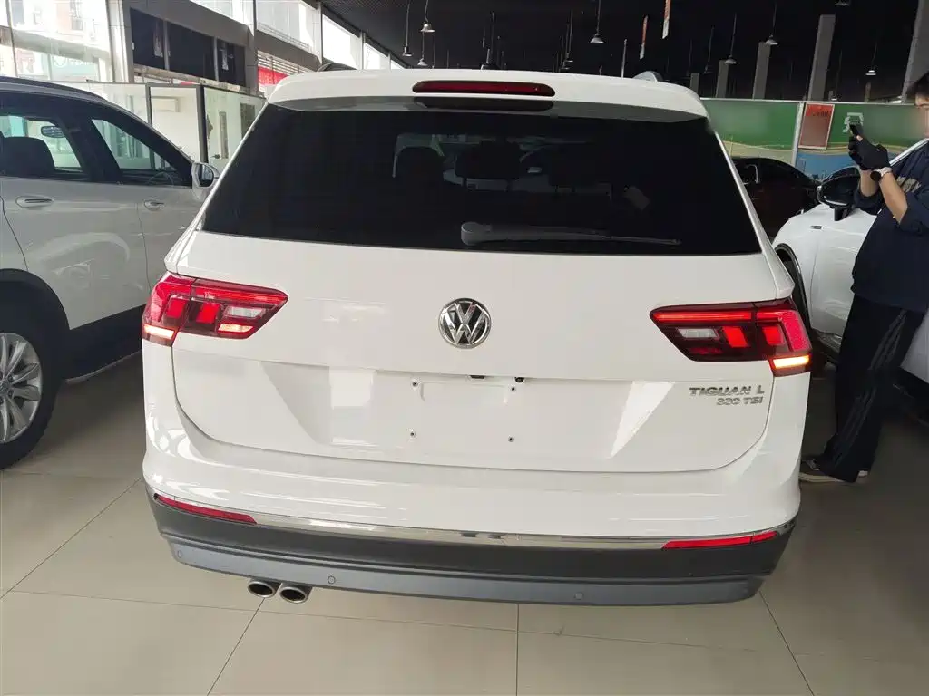 Tiguan L 2020 330TSI automatic two-wheel drive panoramic comfort version National VI купить на сайте DeffCars