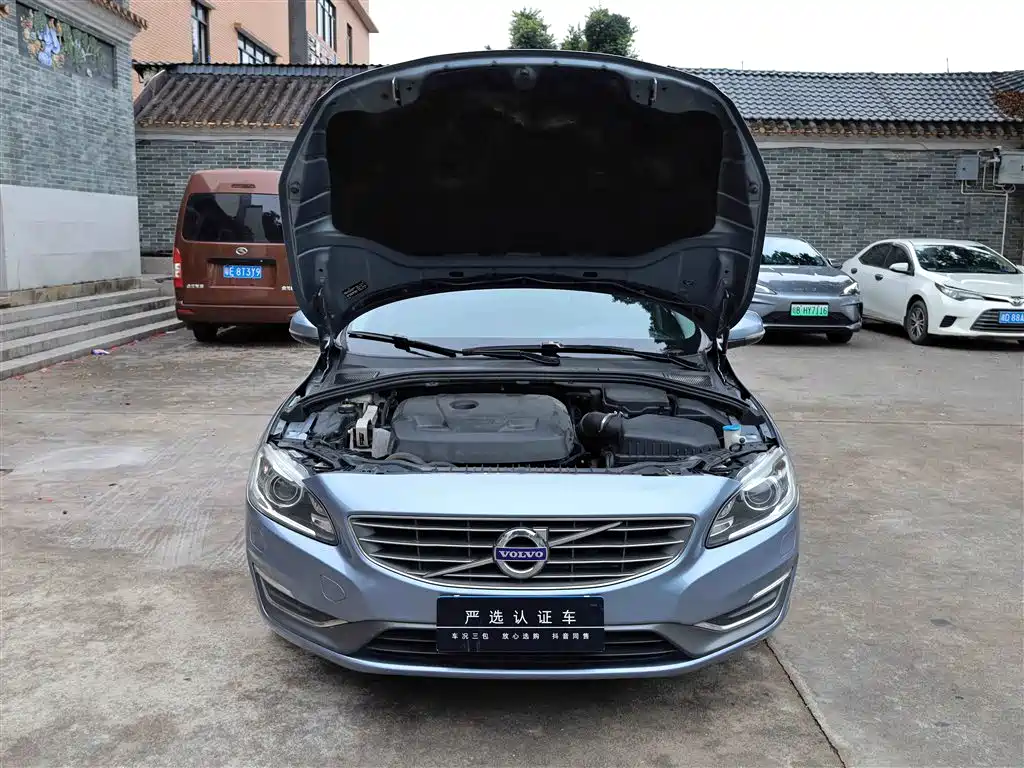 Volvo S60 2018 S60L T3 Smart Edition купить на сайте DeffCars