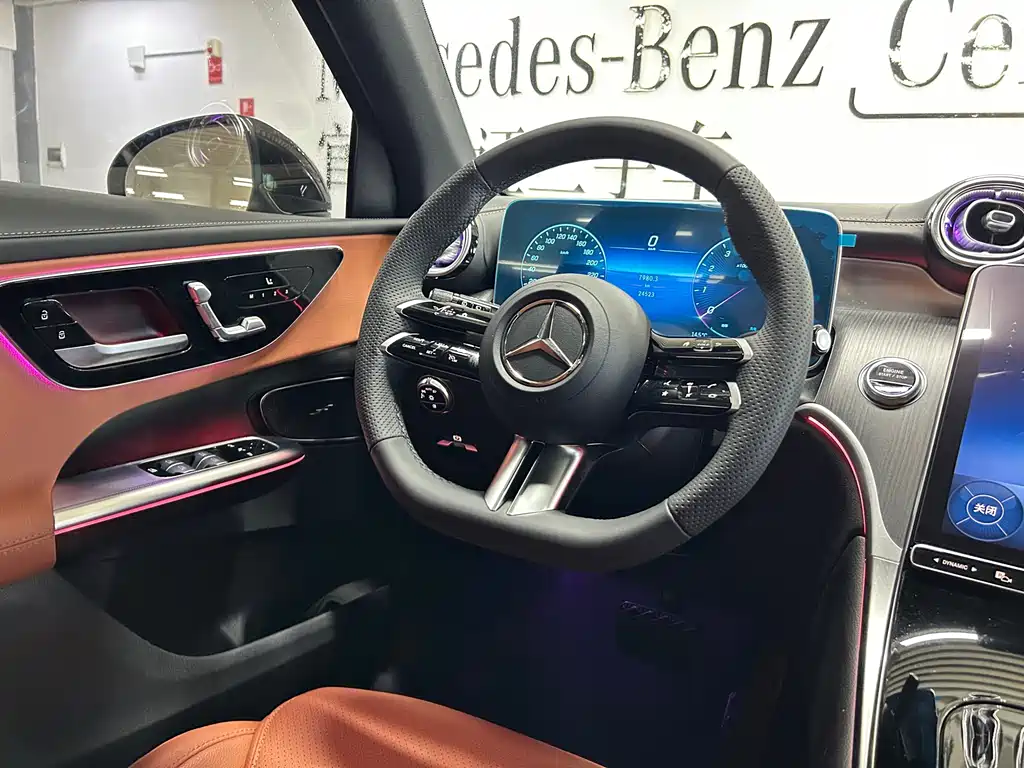 Mercedes-Benz GLC 2024 facelift GLC 260 L 4MATIC luxury model 5 seats купить на сайте DeffCars