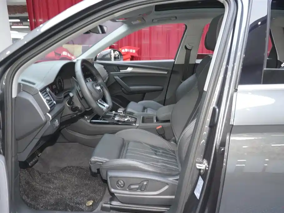 Audi Q5L 2022 facelift 40T luxury and dynamic model купить на сайте DeffCars