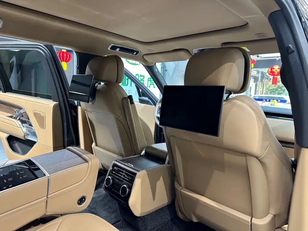 Range Rover 2024 3.0 L6 400PS Genesis Extended Edition купить на сайте DeffCars