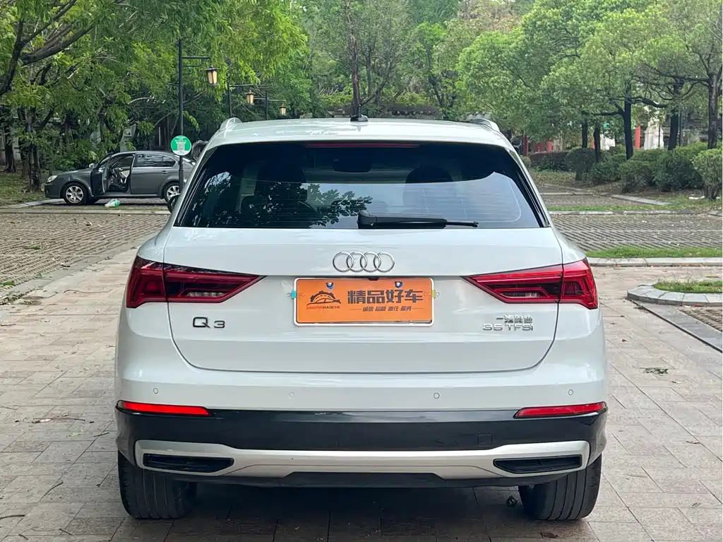 Audi Q3 2022 35 TFSI Fashionable and Elegant купить на сайте DeffCars
