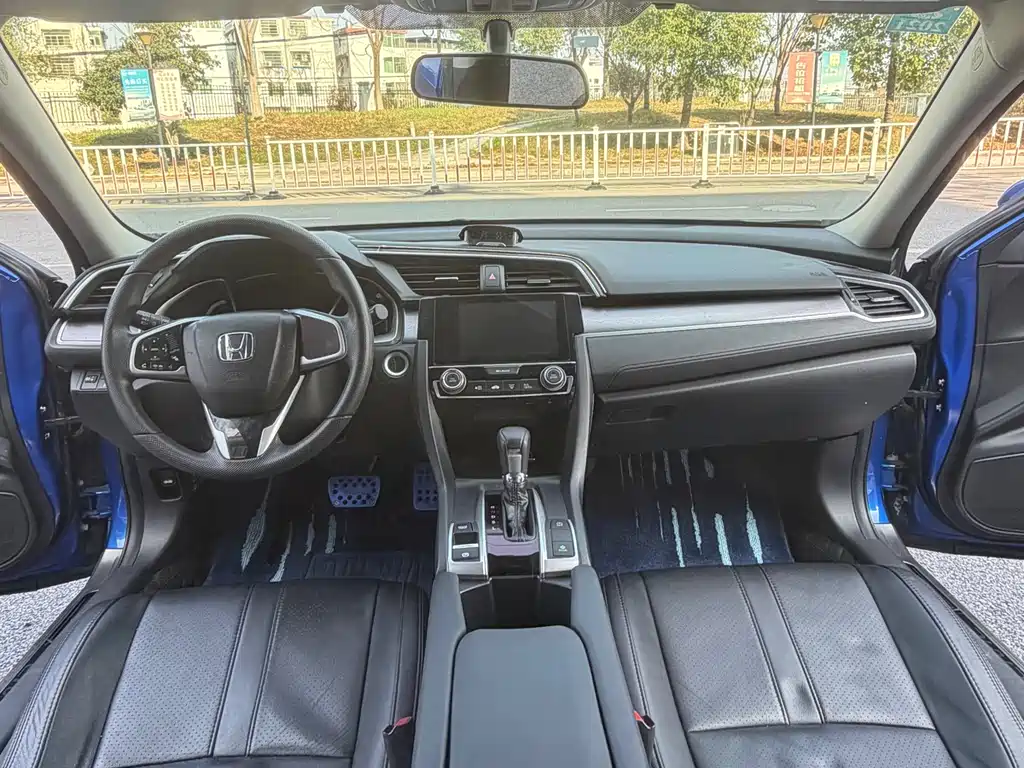 Civic 2016 220TURBO CVT Deluxe Edition купить на сайте DeffCars