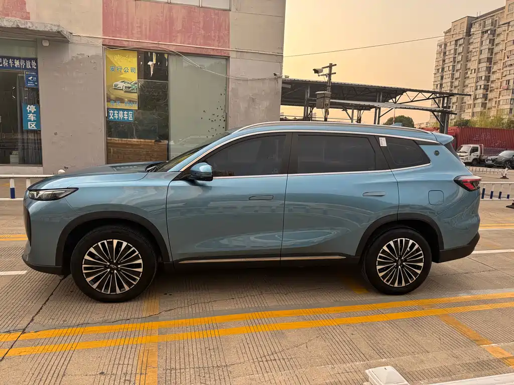 Tiggo 8 PLUS C-DM 2025 model 1.5T 116km comfortable 7 seats купить на сайте DeffCars