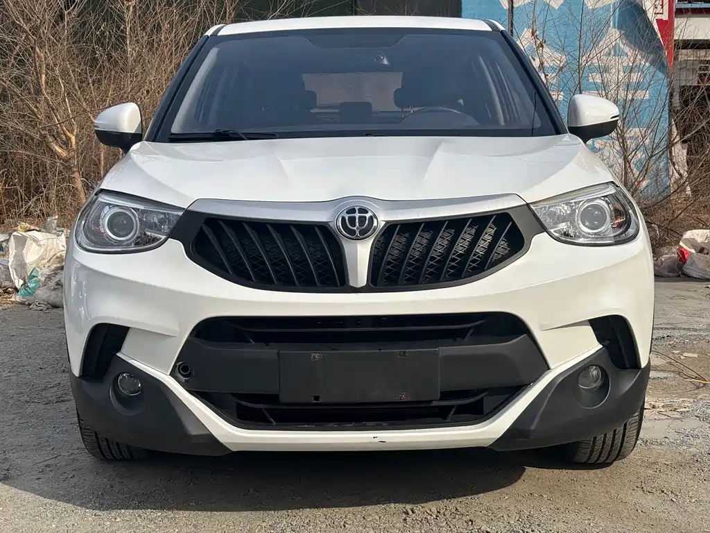 Zhonghua V3 2016 1.5L manual comfort type купить на сайте DeffCars