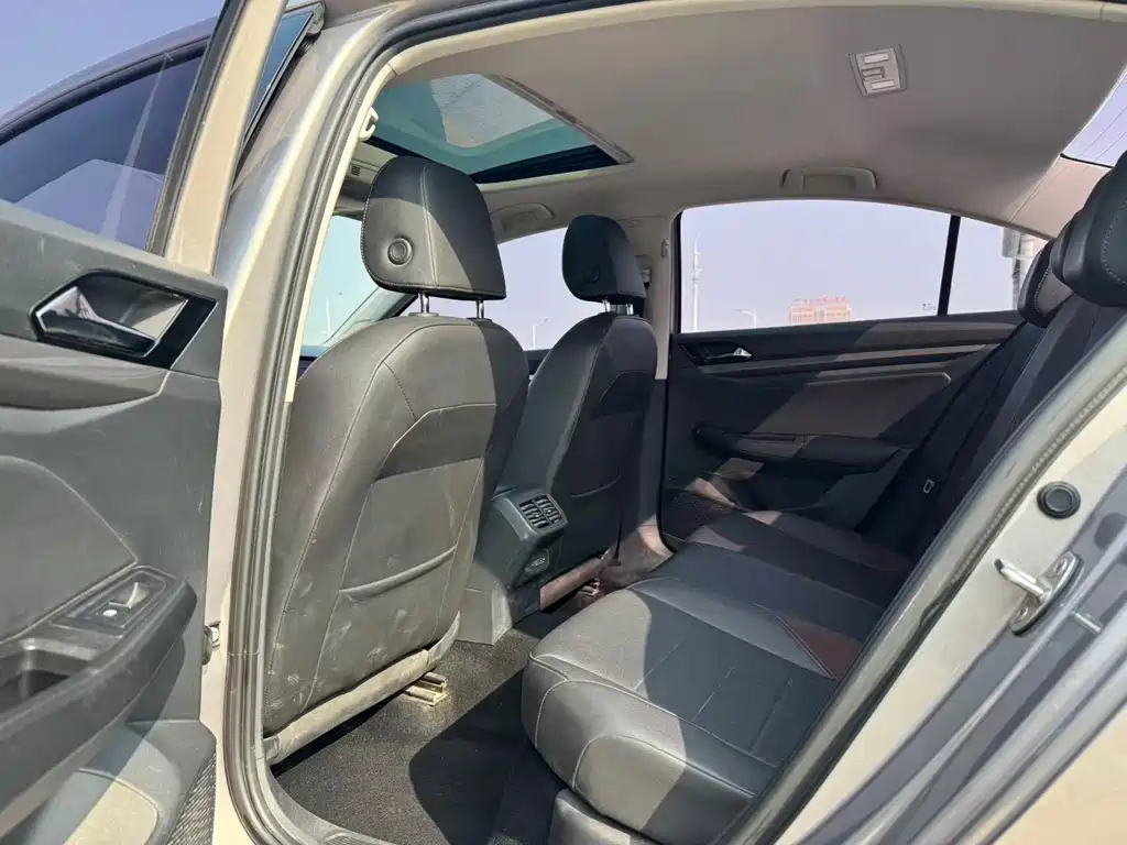 Bora 2020 1.5L automatic elite model купить на сайте DeffCars