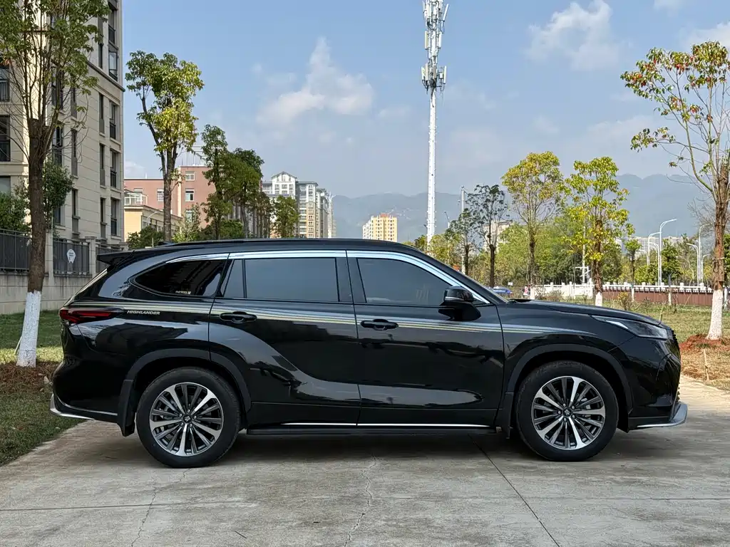Crown Lufang 2026 2.5L HEV four-wheel drive flagship version купить на сайте DeffCars