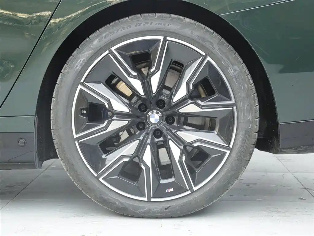 BMW i7 M70L 2023 M70L купить на сайте DeffCars