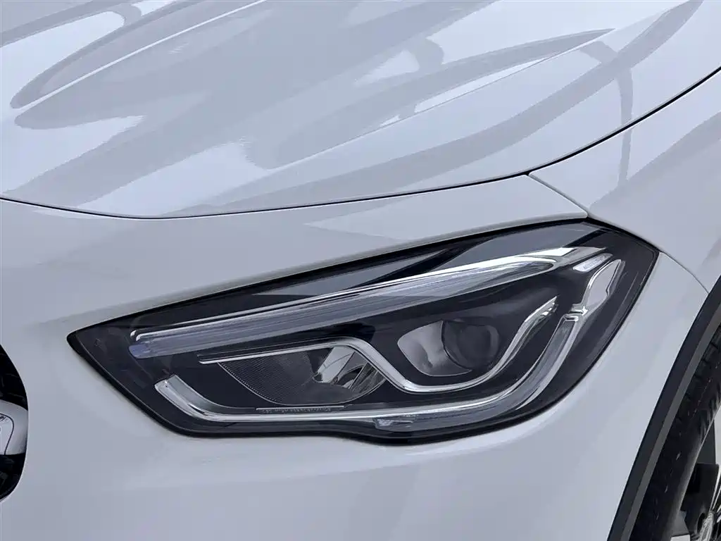 Mercedes-Benz GLA 2020 GLA 200 купить на сайте DeffCars