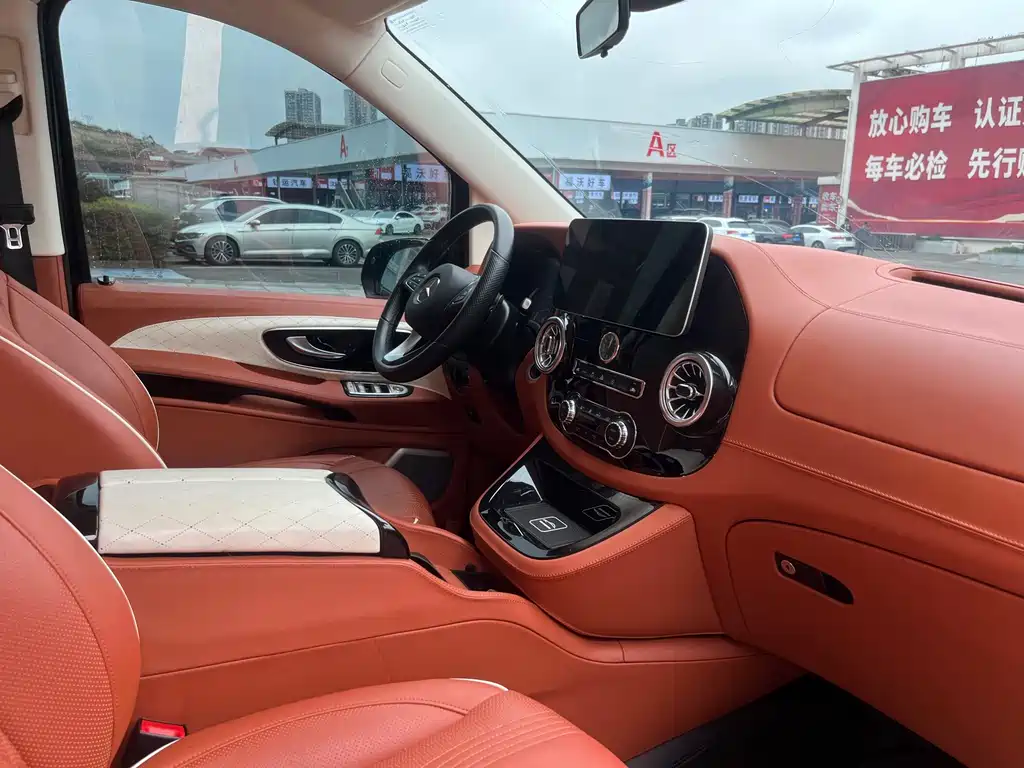 Vito 2023 2.0T Business Edition 7 seats купить на сайте DeffCars