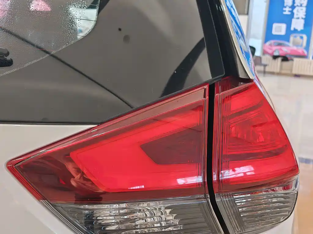 X-Trail 2022 2.0L 2WD Intelligent Link Premium Edition купить на сайте DeffCars