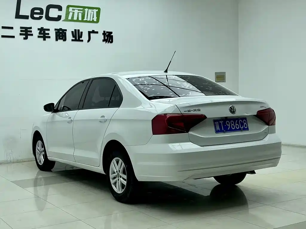 Jetta 2017 1.5L manual fashion model купить на сайте DeffCars