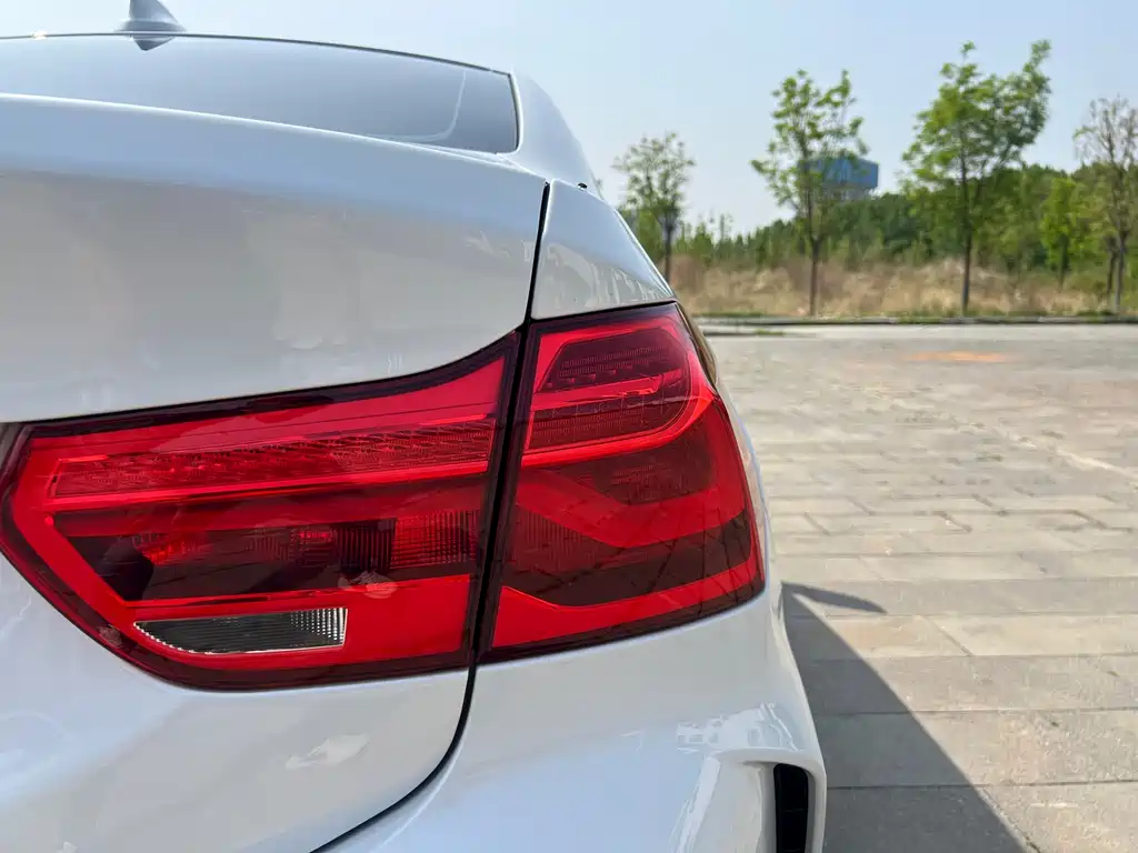 BMW 1 Series 2022 125i M Sports Night Edition купить на сайте DeffCars