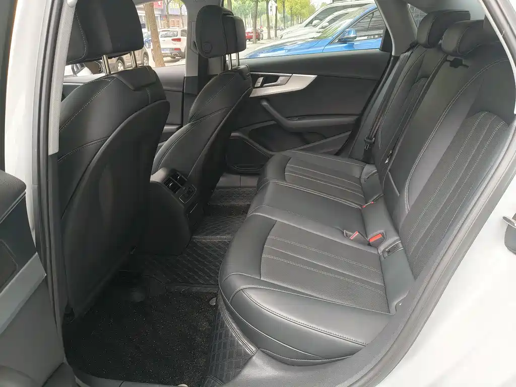 Audi A4L 2025 model 2 million Yuexiang version 40 TFSI fashionable and dynamic купить на сайте DeffCars