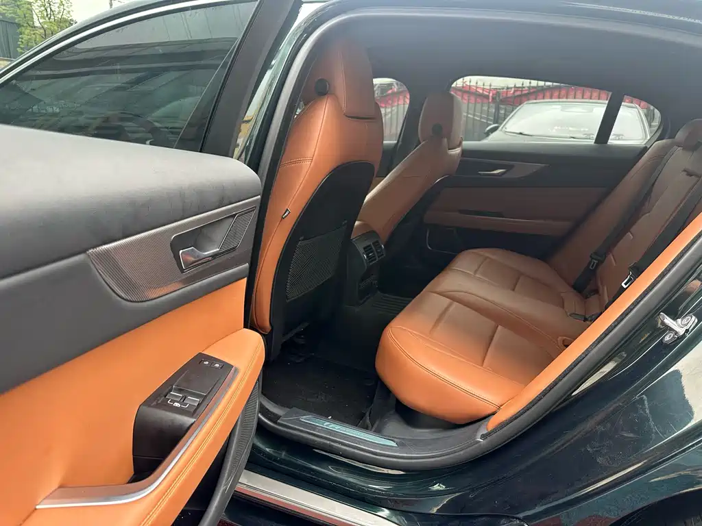 Jaguar XEL 2021 2.0T 250PS R-DYNAMIC S Advanced Sports Edition купить на сайте DeffCars