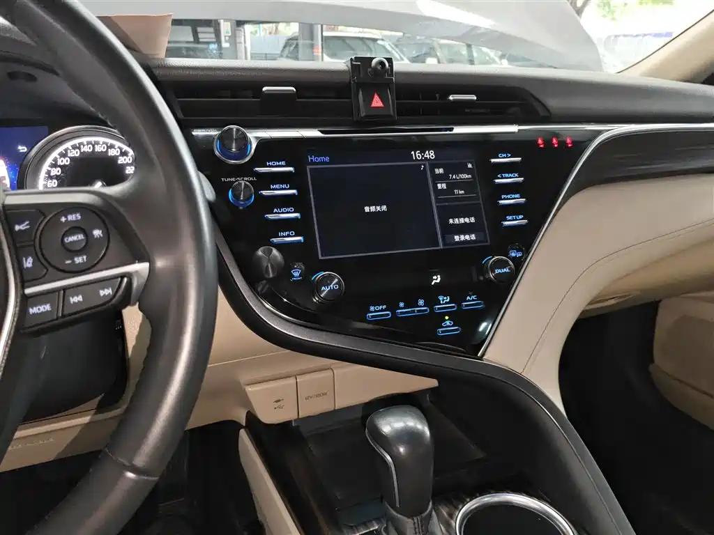 Camry 2018 2.5G Deluxe Edition купить на сайте DeffCars