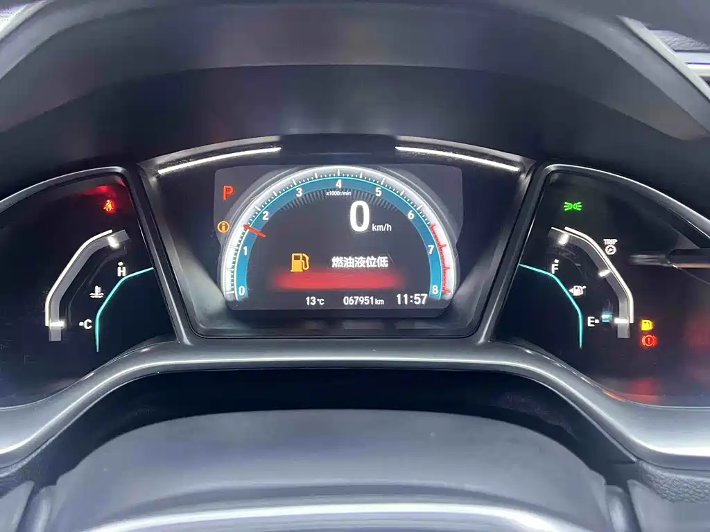 Civic 2019 220TURBO CVT Dynamic Edition National VI купить на сайте DeffCars