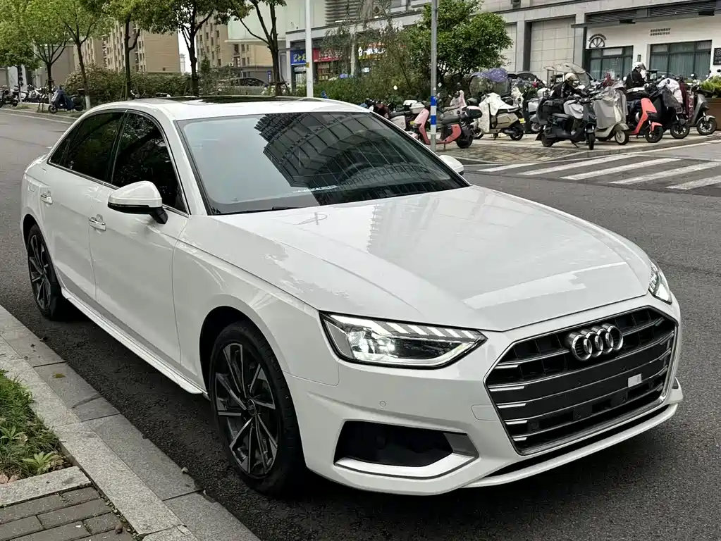 Audi A4L 2022 40 TFSI Fashionable and Elegant купить на сайте DeffCars