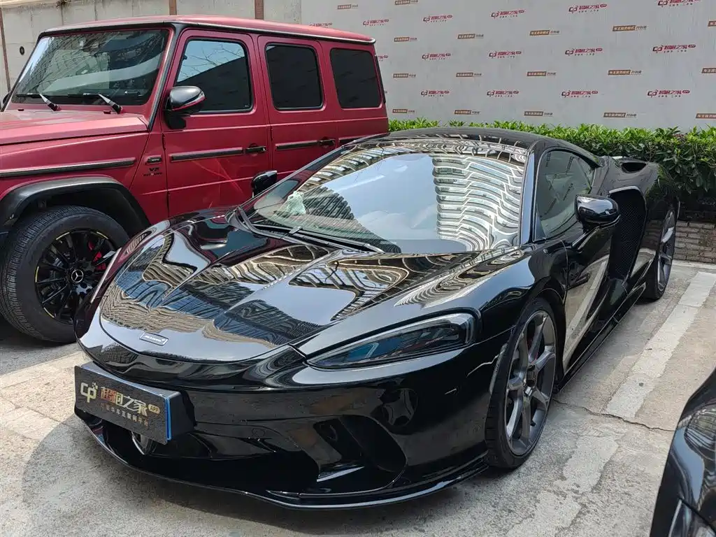 McLaren GT 2019 4.0T standard model купить на сайте DeffCars