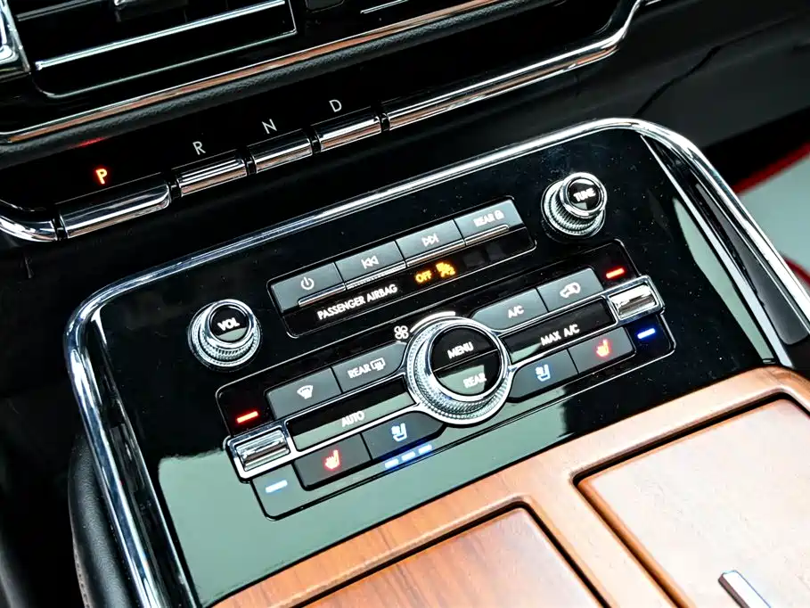 Navigator 2020 3.5T Honor Edition купить на сайте DeffCars