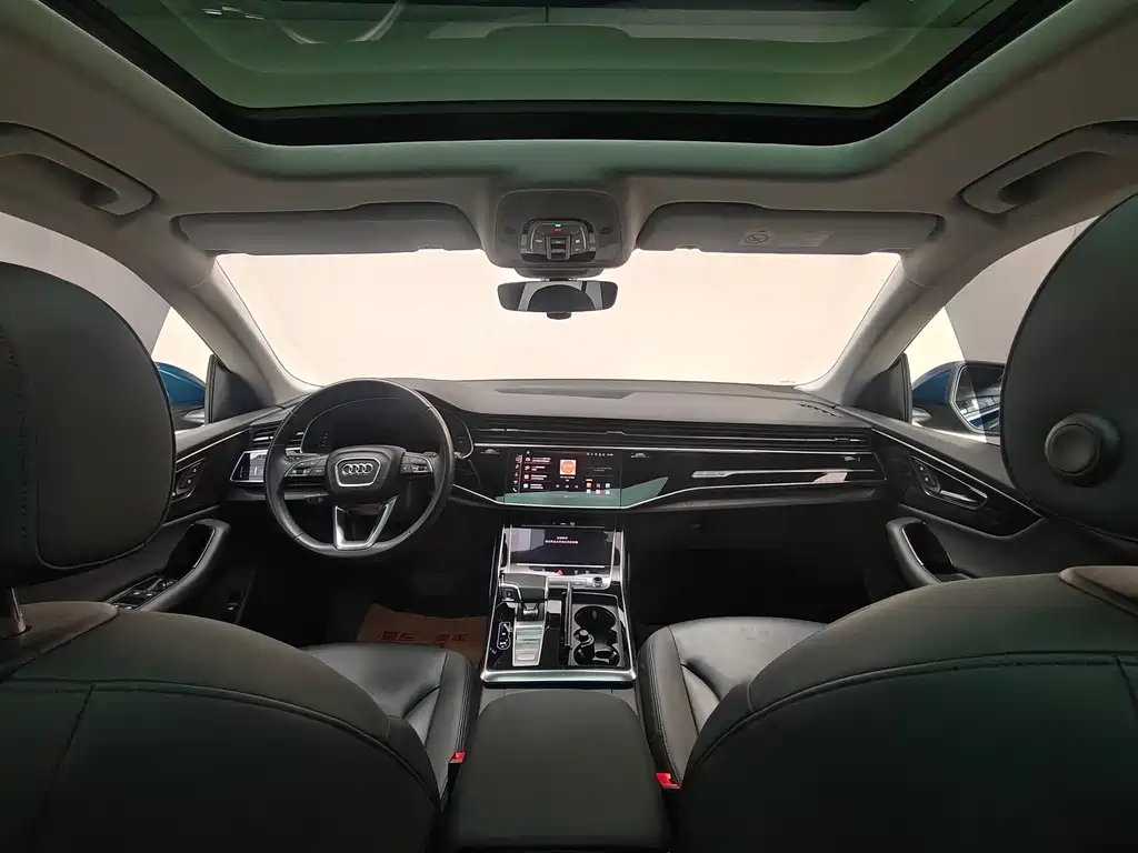 Audi Q8 2021 45 TFSI luxury and elegant model купить на сайте DeffCars
