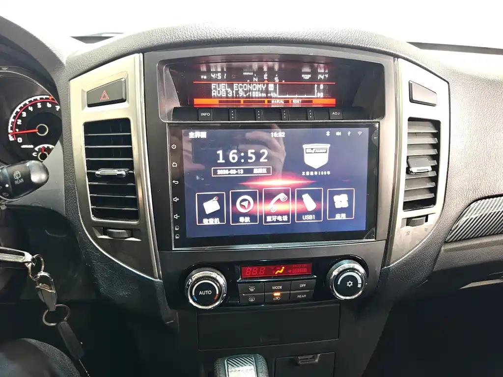 Pajero imported 2018 3.0L automatic standard version купить на сайте DeffCars