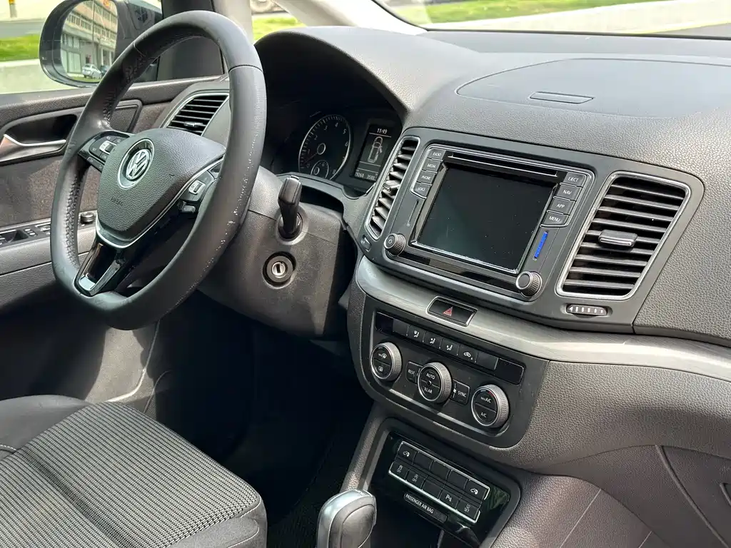 Sharan 2018 380TSI Comfortable 7-seater купить на сайте DeffCars