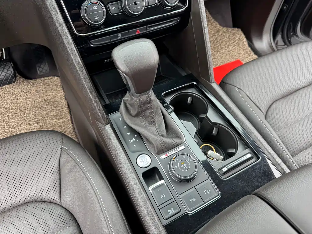 Touron 2020 380TSI four-wheel drive luxury version National VI купить на сайте DeffCars