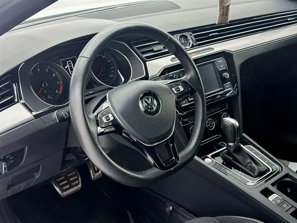 FAW-Volkswagen CC 2019 330TSI Huayan Edition National V купить на сайте DeffCars