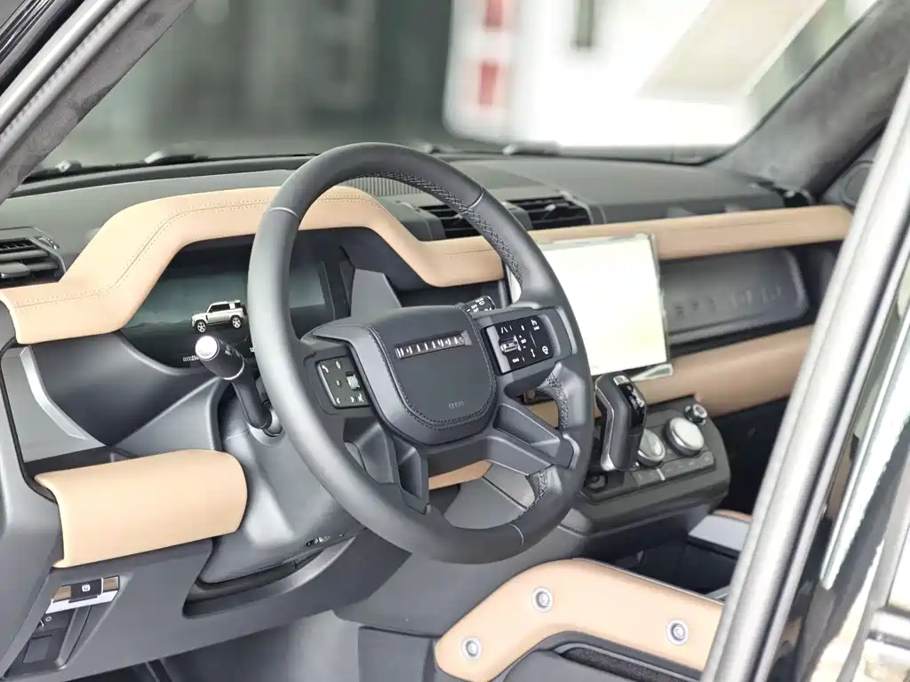 Land Rover Defender 2025 110 3.0T P400 Dark Special Edition купить на сайте DeffCars