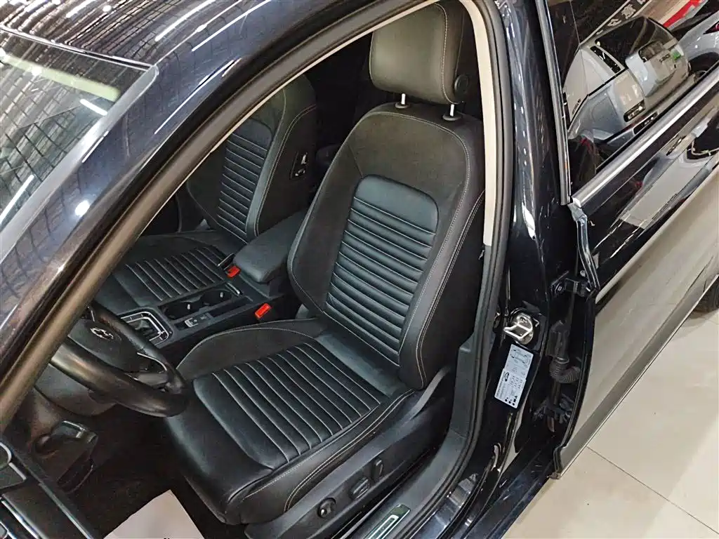 Magotan 2020 330TSI DSG leading model купить на сайте DeffCars