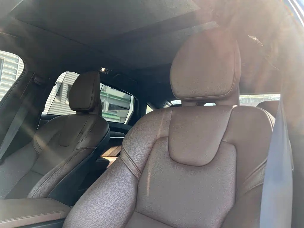 Volvo S90 2021 B5 Zhiyuan Luxury Edition купить на сайте DeffCars