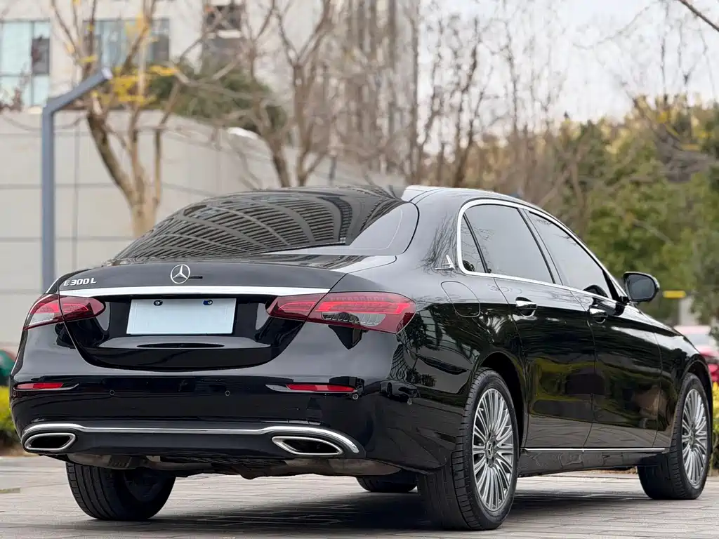 Mercedes-Benz E-Class 2022 E 300 L Fashion купить на сайте DeffCars