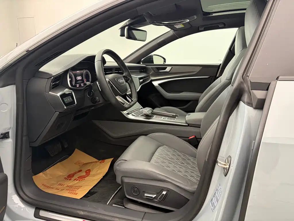 Audi A7L 2024 45 TFSI quattro RS package racing version купить на сайте DeffCars