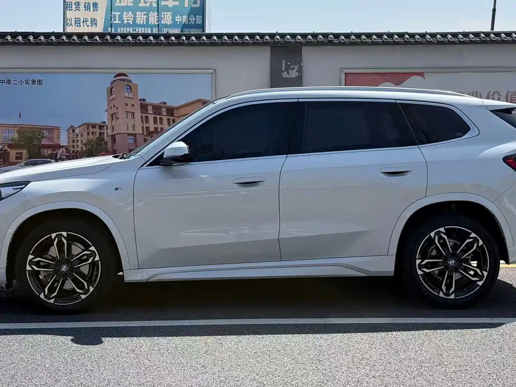 BMW X1 2023 sDrive25Li M Sports Package купить на сайте DeffCars