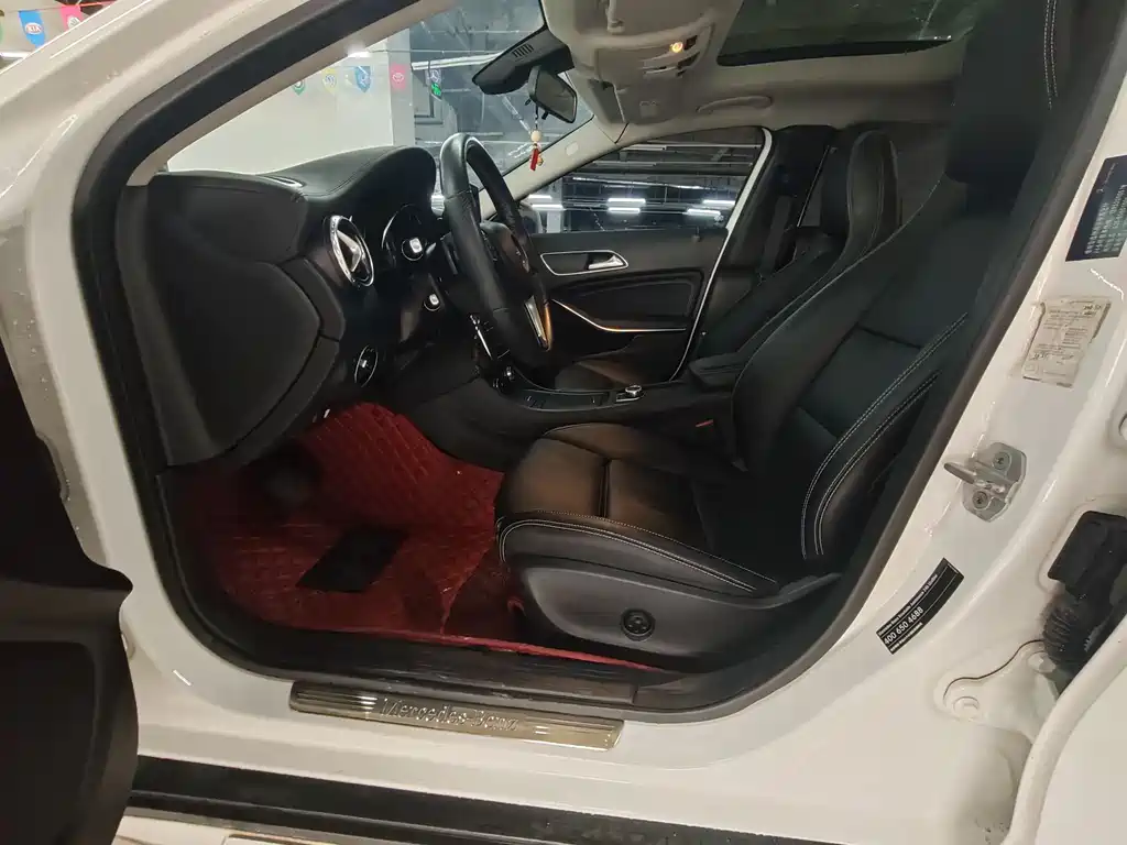 Mercedes-Benz GLA 2016 GLA 200 Fashion Model купить на сайте DeffCars