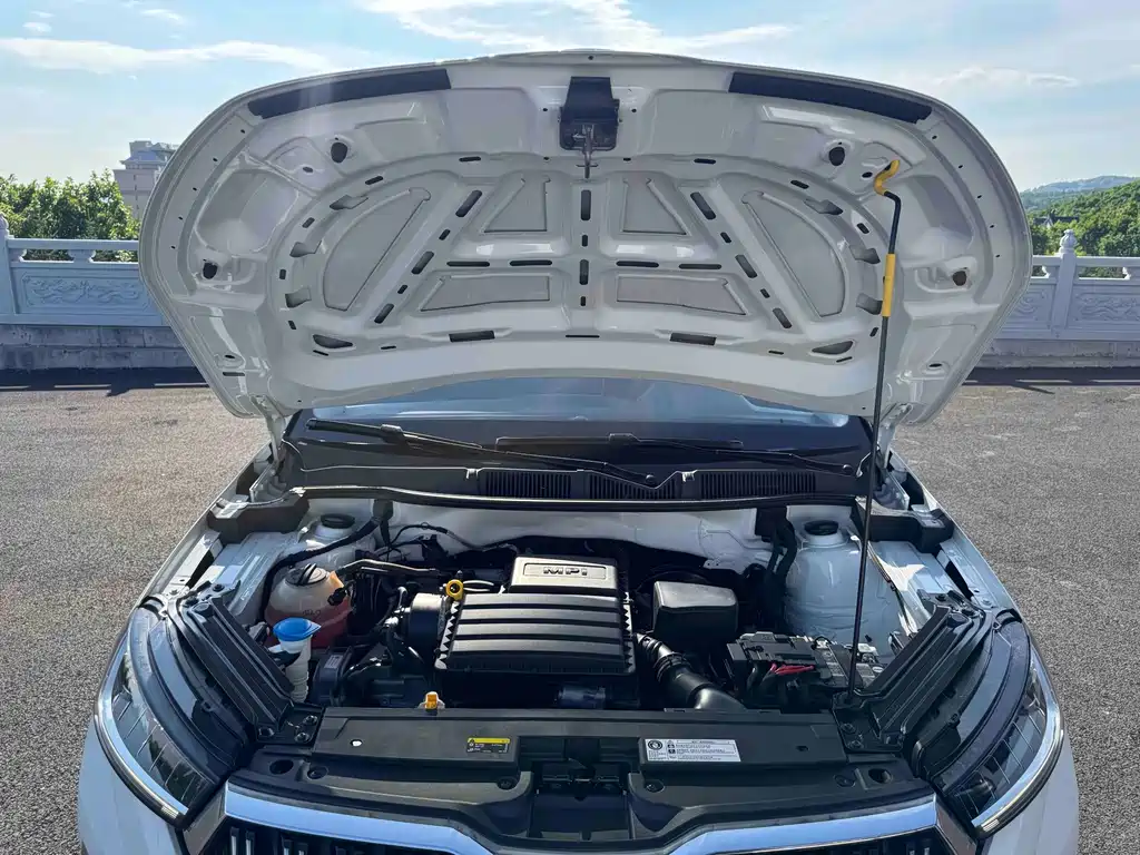 Komic 2023 facelift GT 1.5L automatic premium version купить на сайте DeffCars